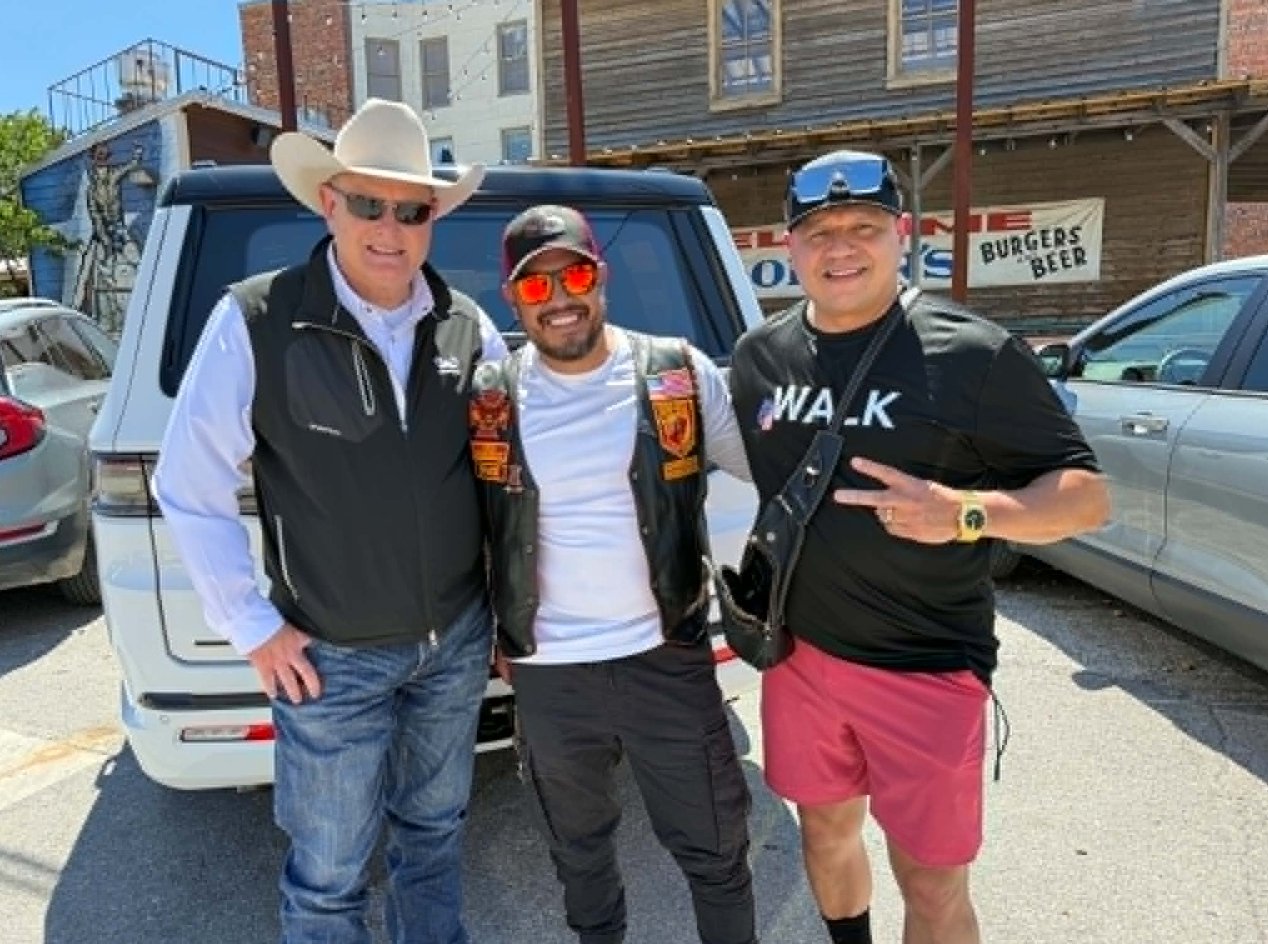 Eric Rush with fellow veterans
